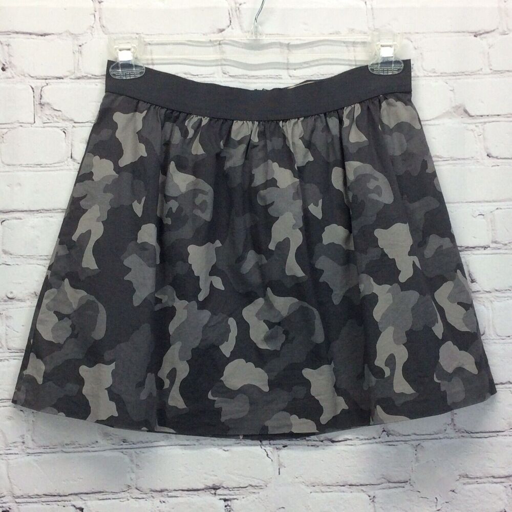 Banana Republic Mini Skirt Women's Size 4 Black/Gray Camo Party Academia Casual